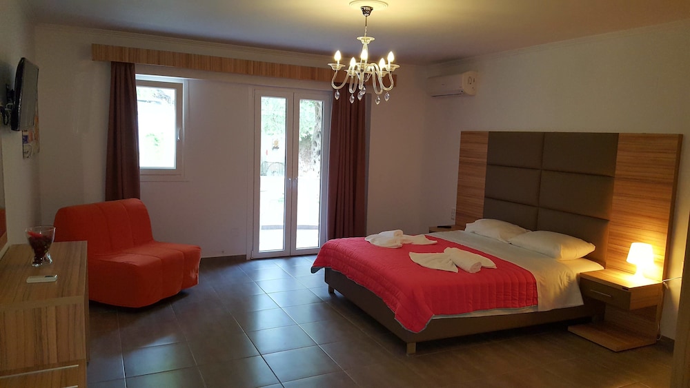 Oasis Apartments 20/50