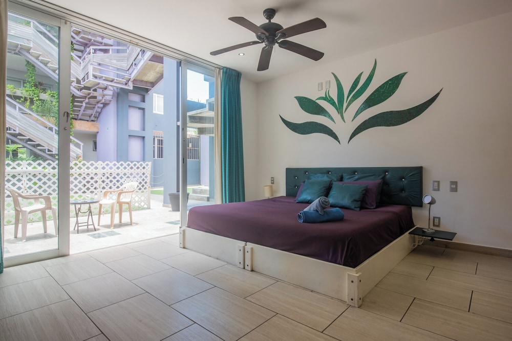 Iris Studios & Apartments 21/30