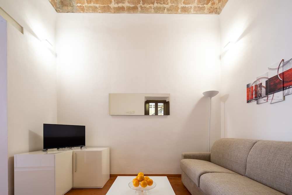 Lian Home in Florence 12/19