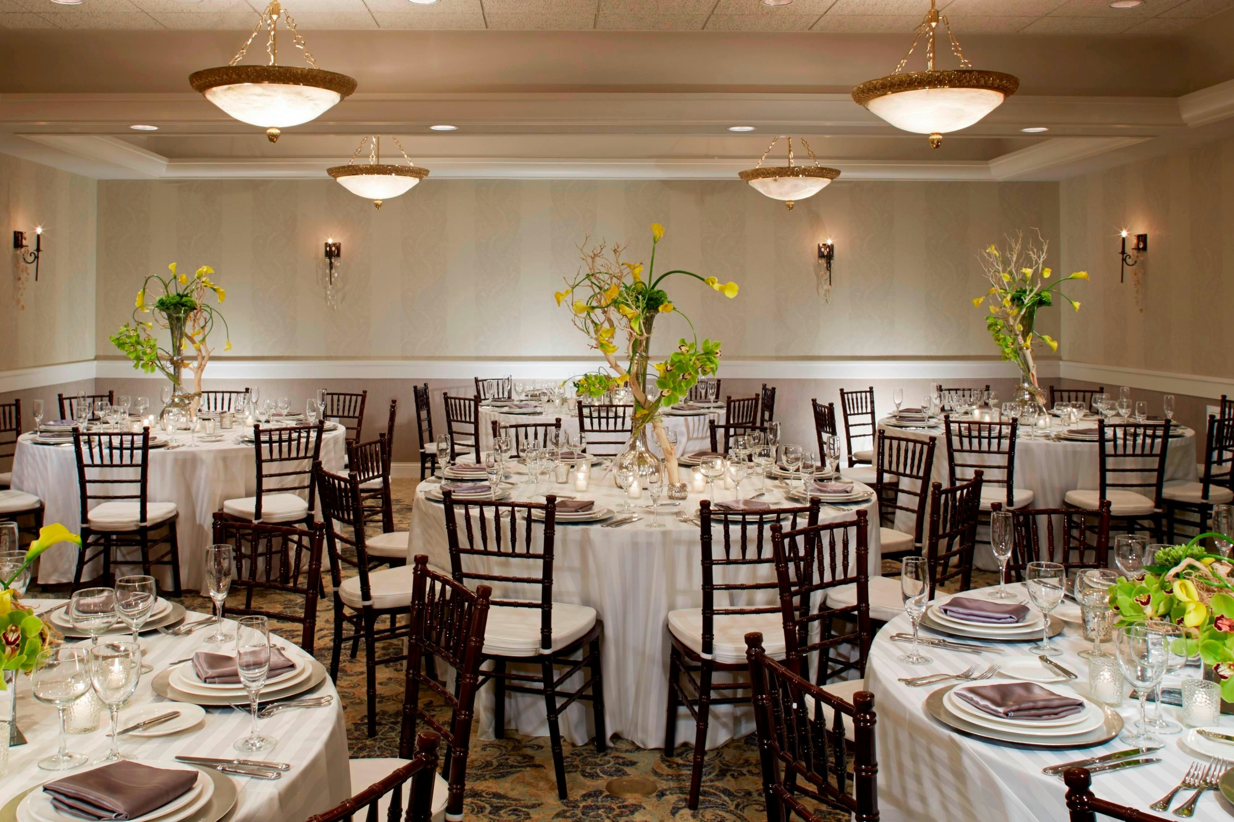 The Del Monte Lodge Renaissance Rochester Hotel Spa 20/34