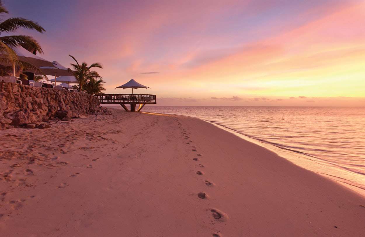 CASTAWAY ISLAND FIJI 18/48