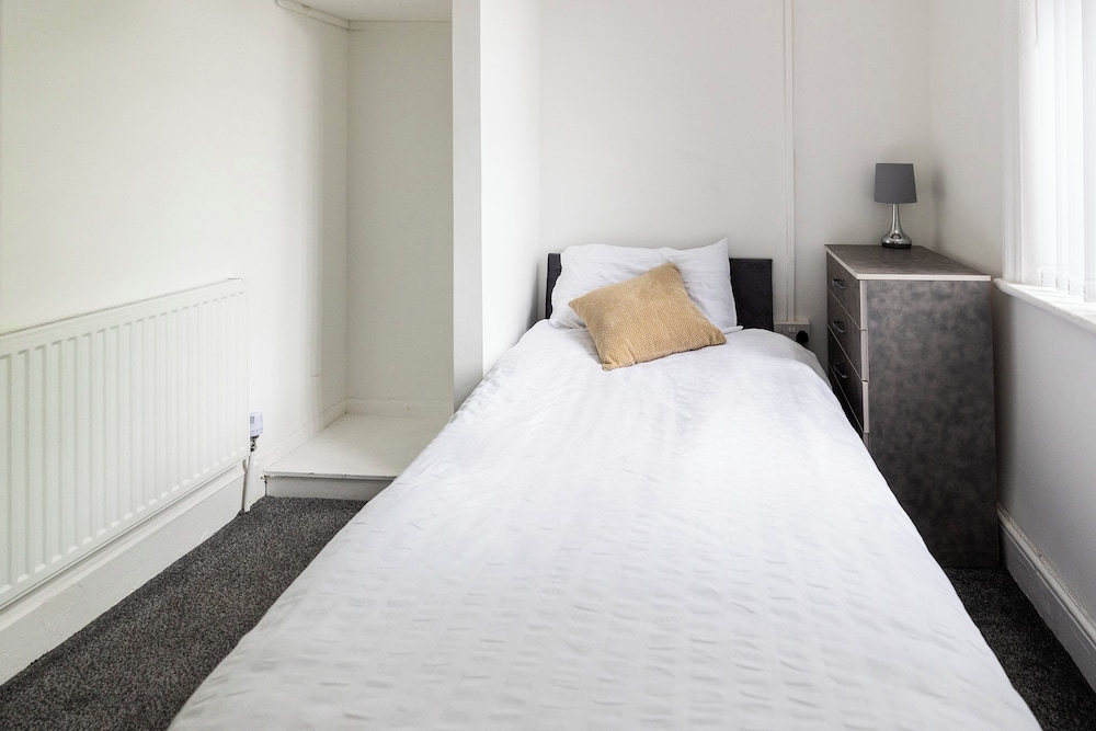 OYO A Better Night Hotel Limited 22/50