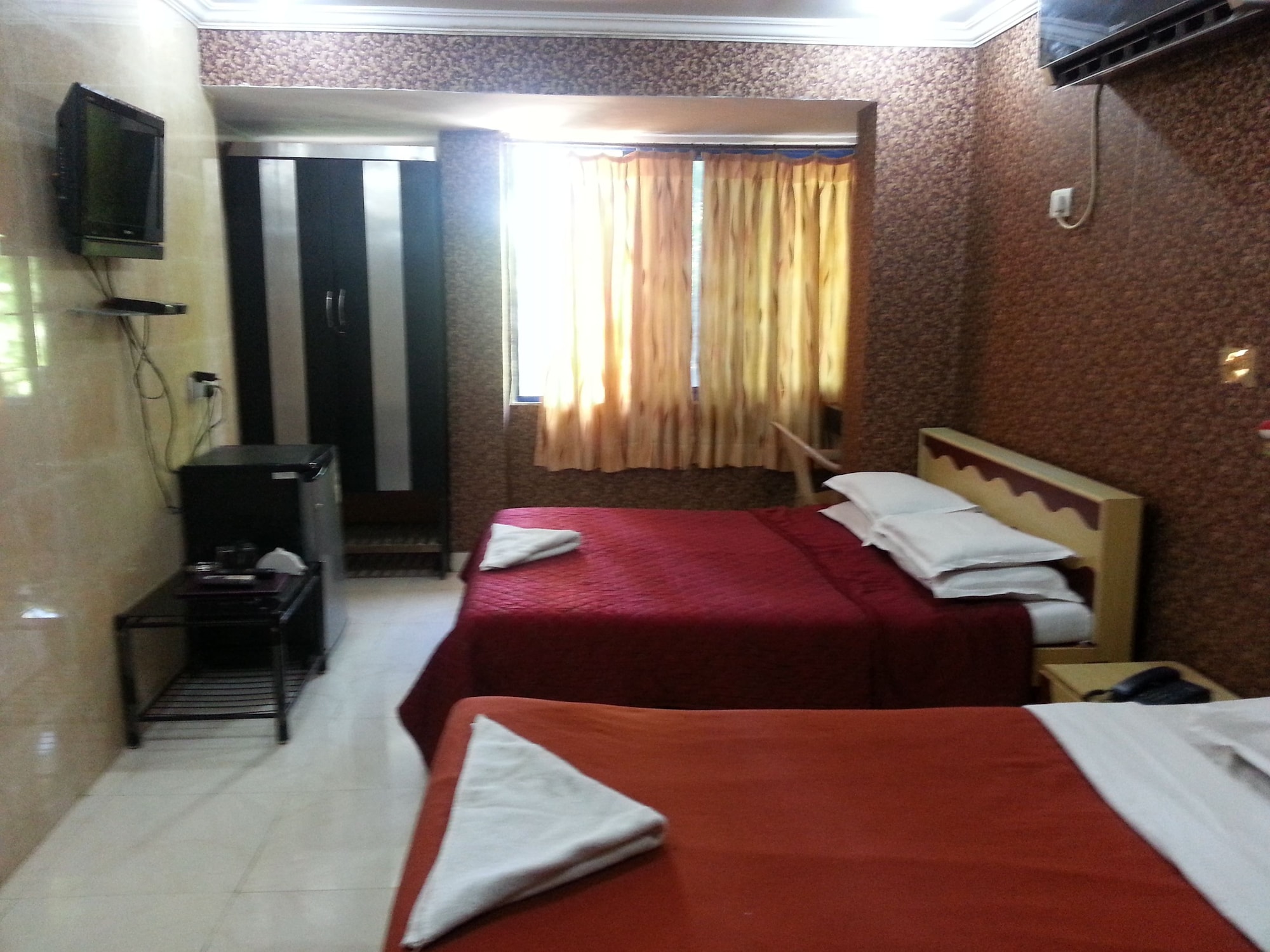 EXECUTIVE, DOUBLE BED