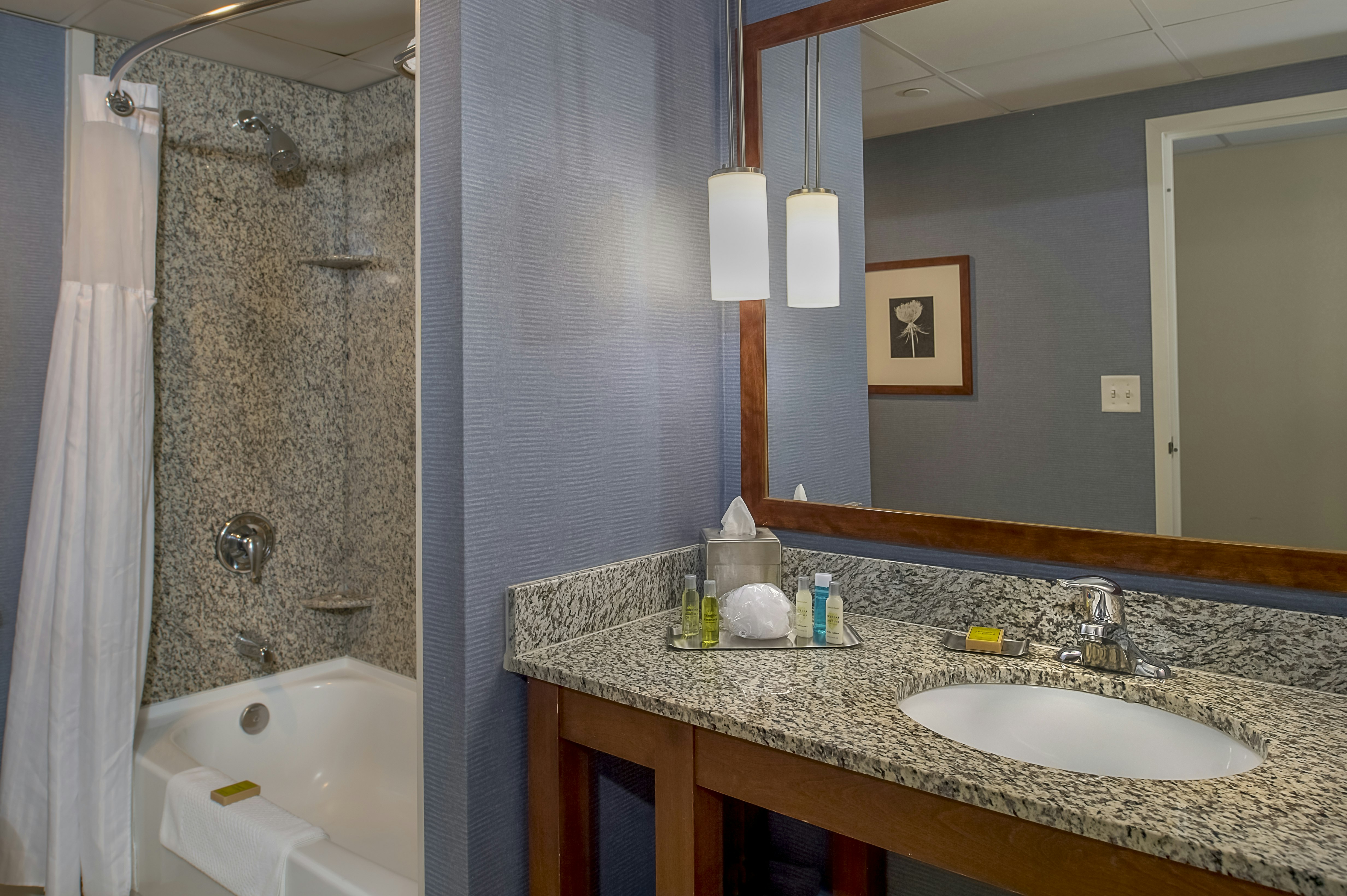 Doubletree By Hilton Hotel St Louis Westport 51/54