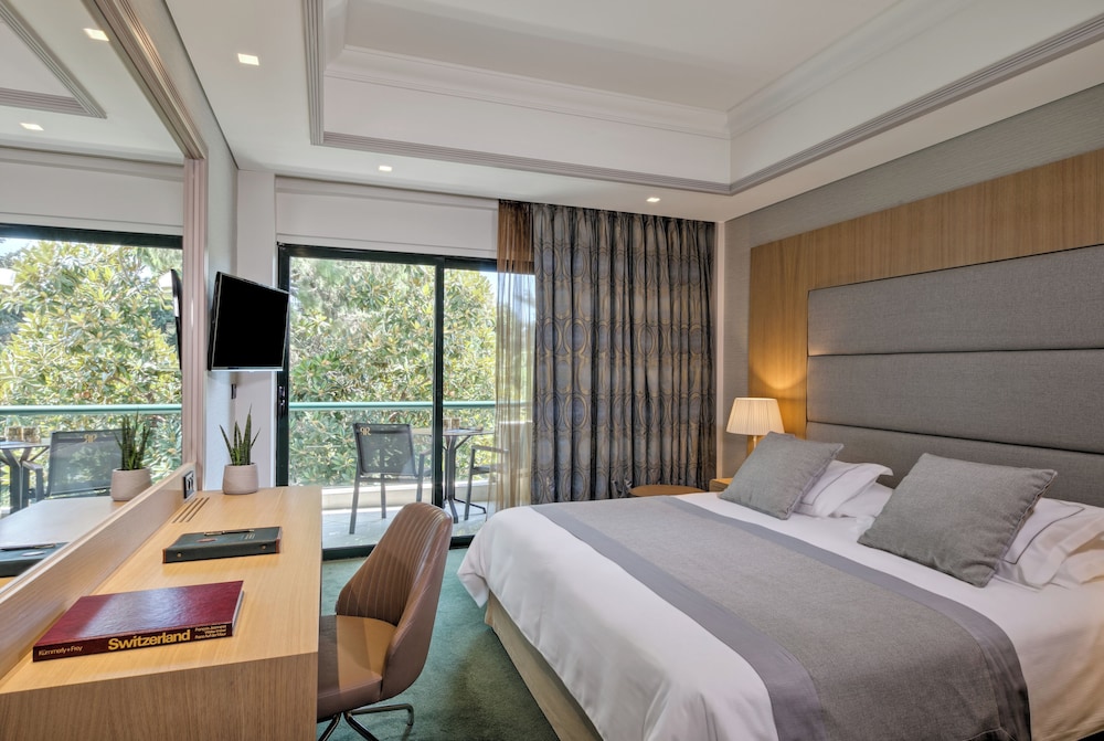 DOUBLE ROOM DELUXE
