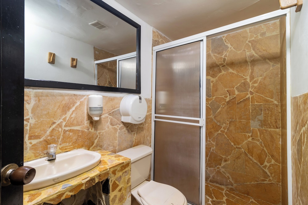 Hotel Sansiraka by GEH Suites 50/50
