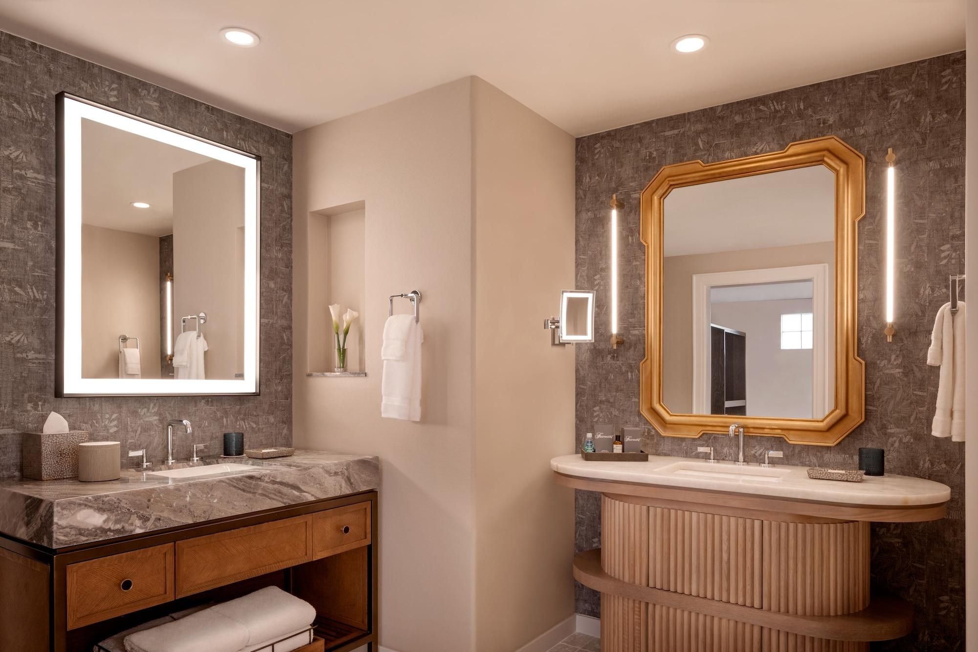 1 Bedroom, Suite, King Bed, Balcony or Patio, Bathtub، Fairmont Scottsdale Princess 2/3