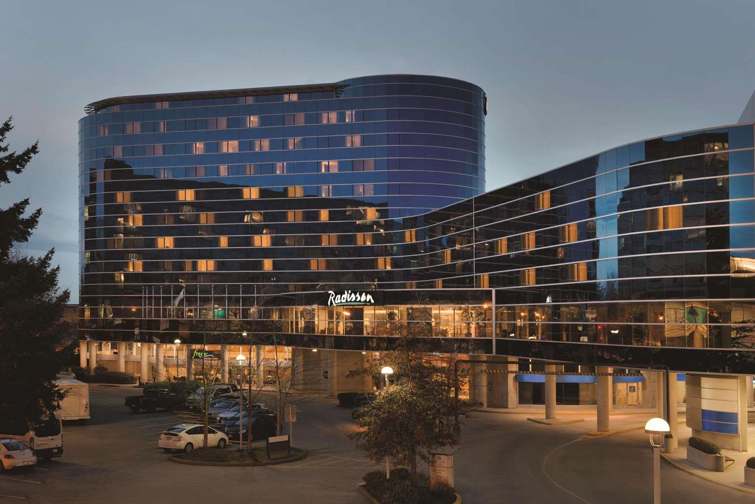 Radisson Hotel Vancouver Airport 4/45