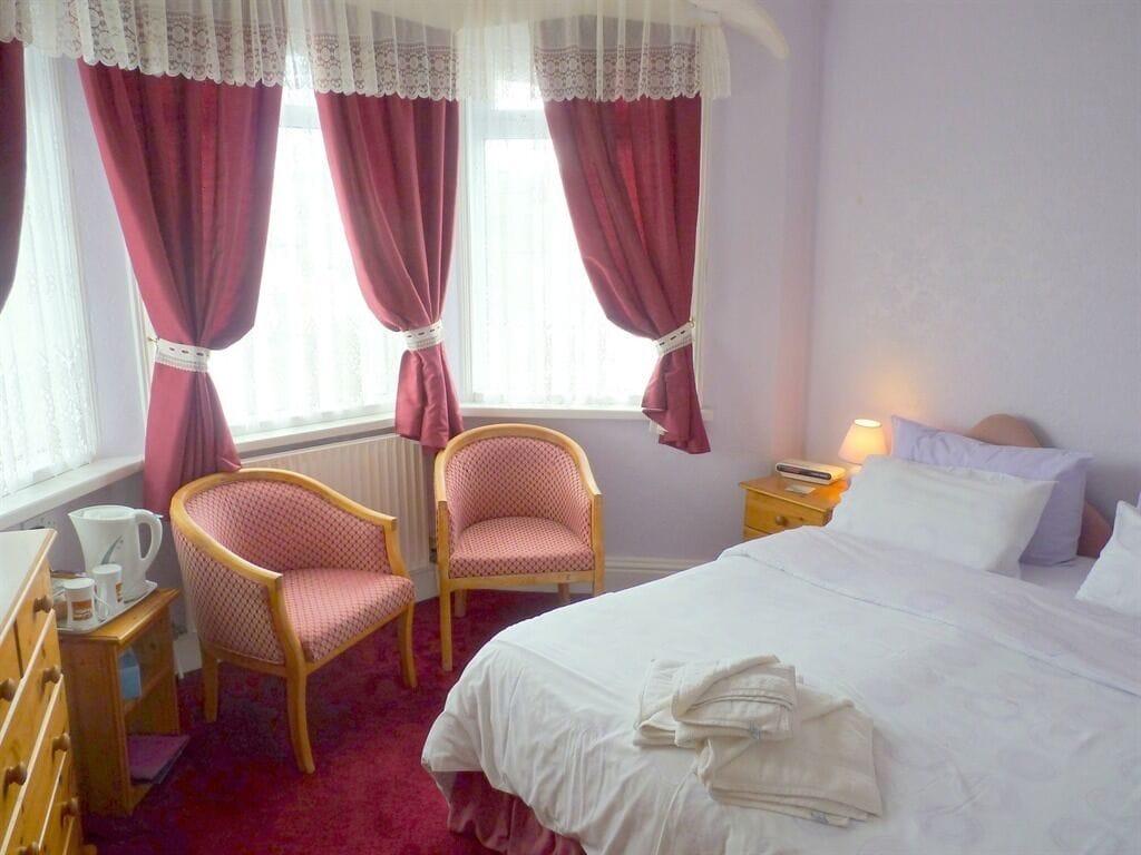 Arendale Hotel 2/21