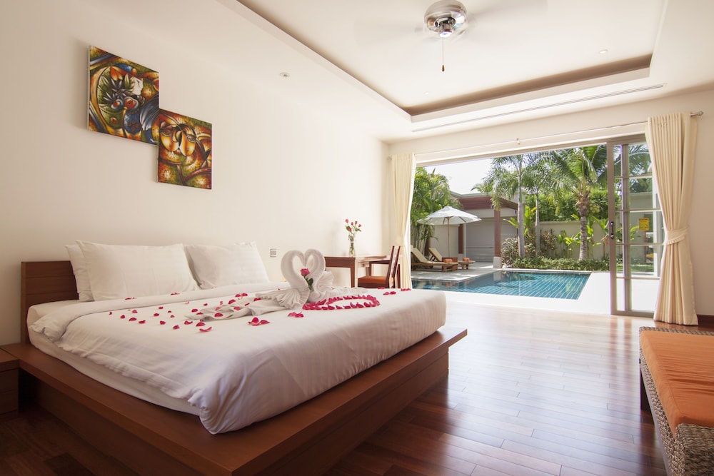2 BEDROOMS, VILLA, PRIVATE POOL