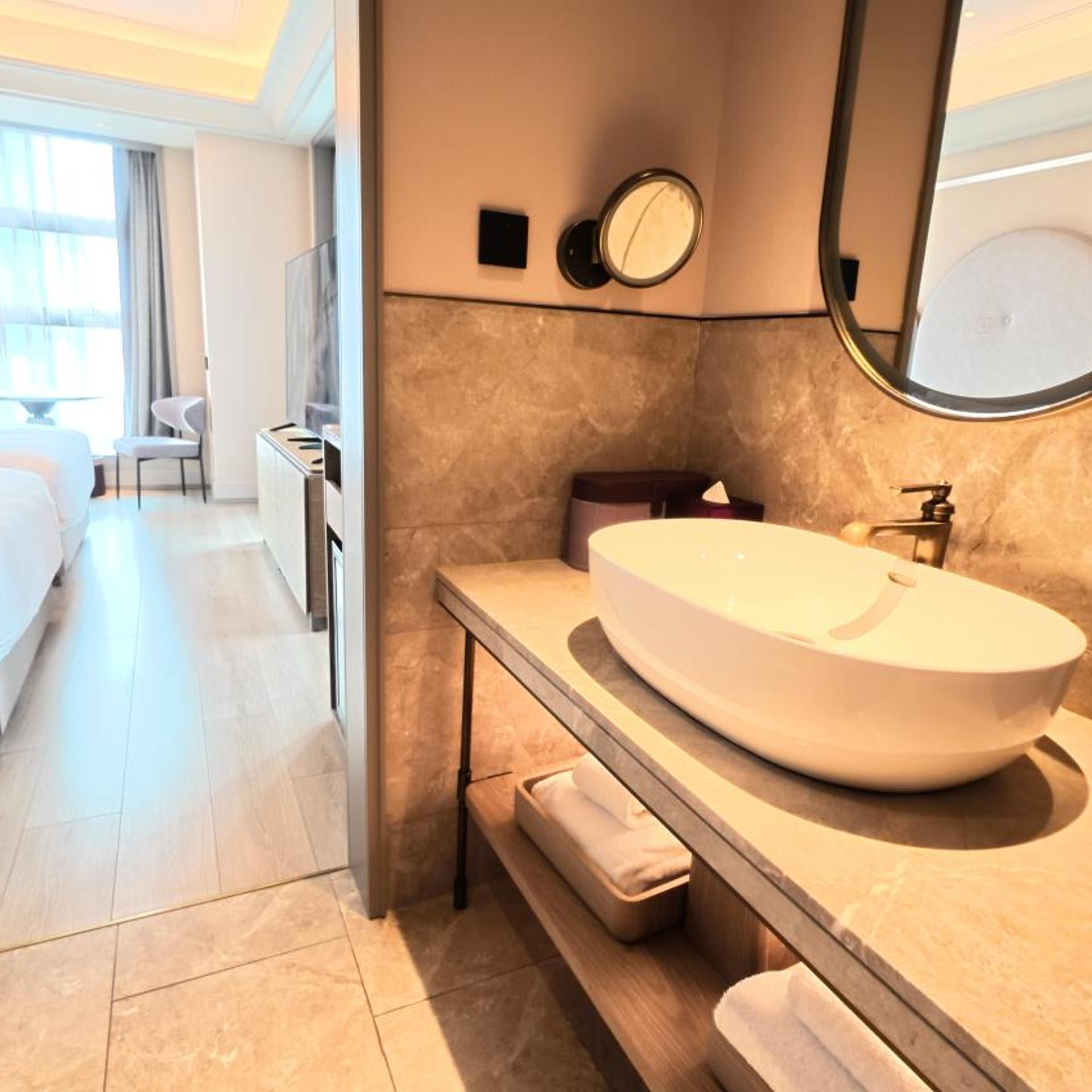 Mercure Guangzhou Financial City 53/60