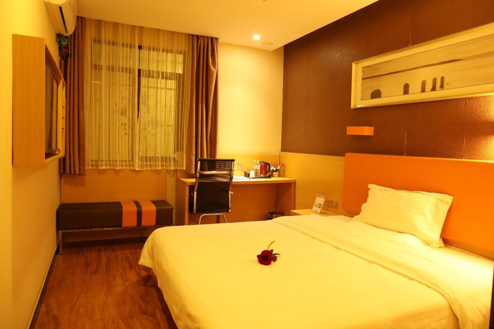7 Days Youpin Hotel (Chengdu Dufu's Thatched Cottage Branch) 16/42