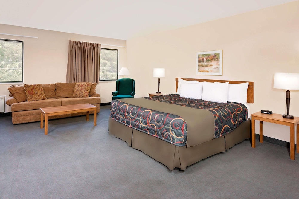 Days Inn By Wyndham Boonville 11/21