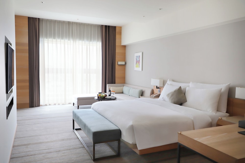 COMFORT, SUITE