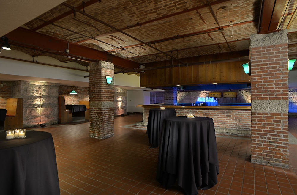 Crowne Plaza Indianapolis Downtown Union Station 12/81