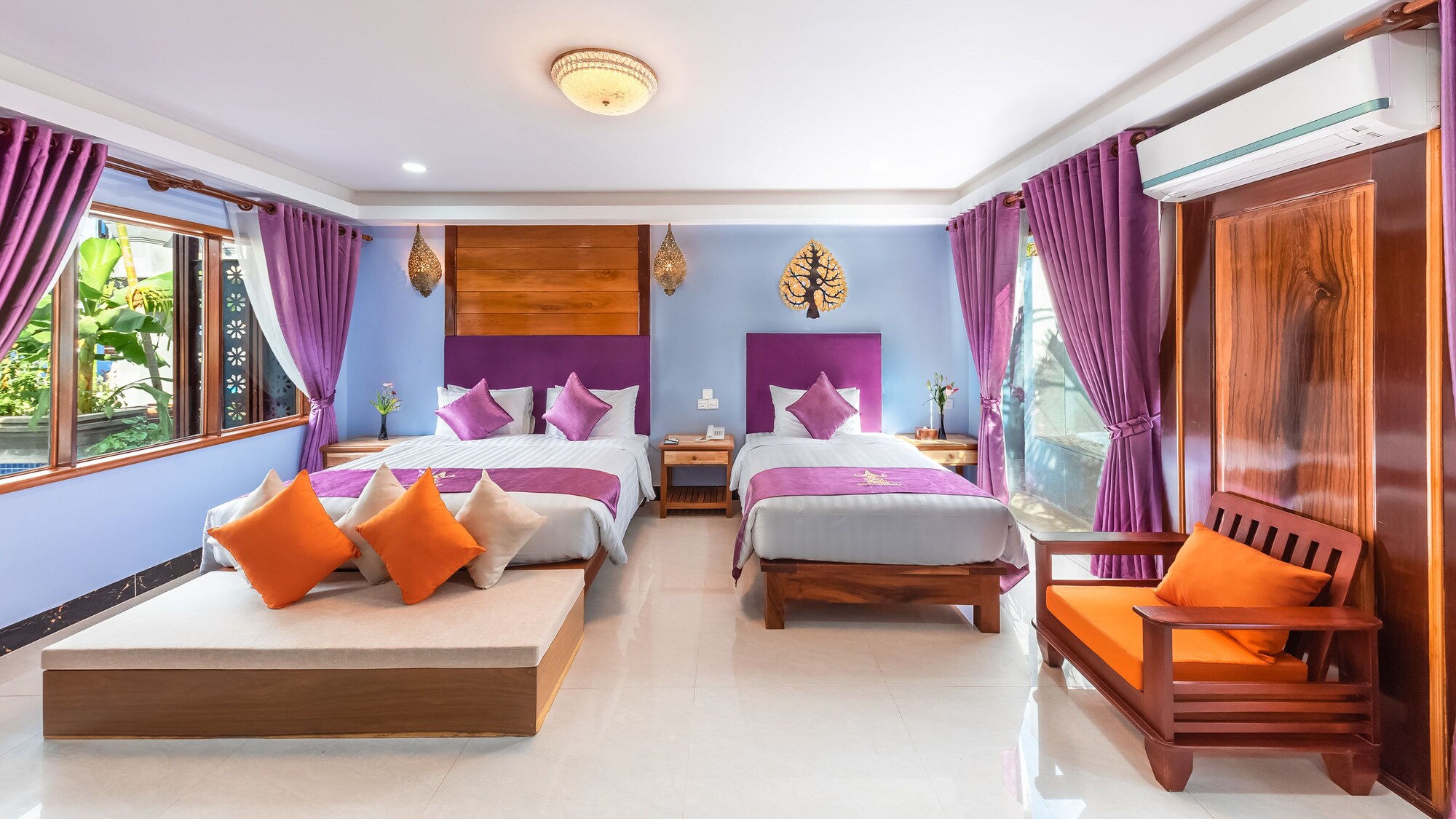 PREMIER, SUITE, KING BED, POOL ACCESS
