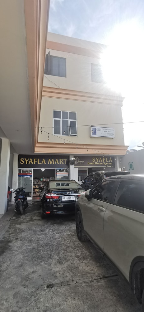 Hotel O Balikpapan near Siloam Hospital formerly Syafla Guest House 38/45