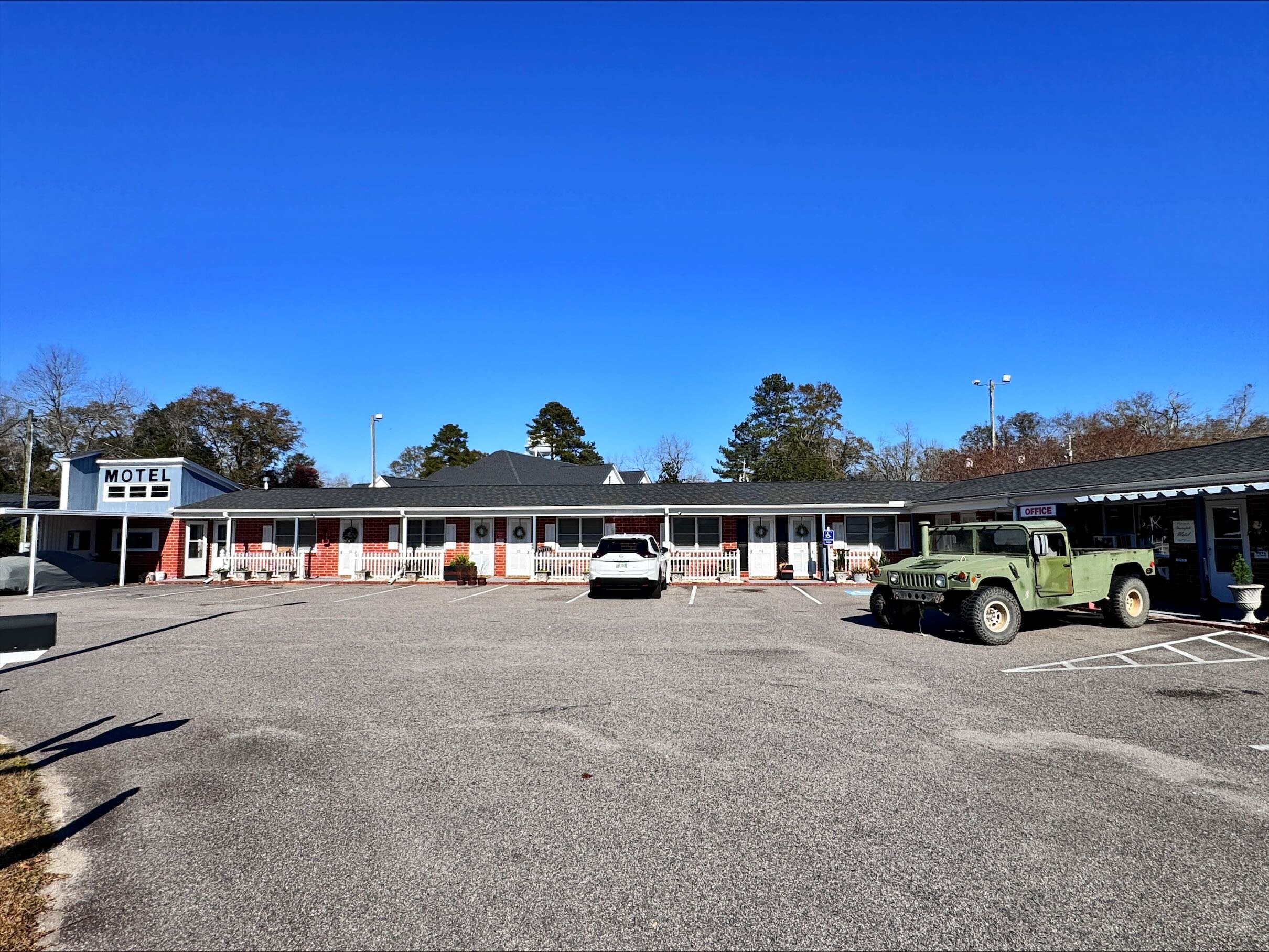 Chesterfield Hotel by OYO Hwy 9 46/55