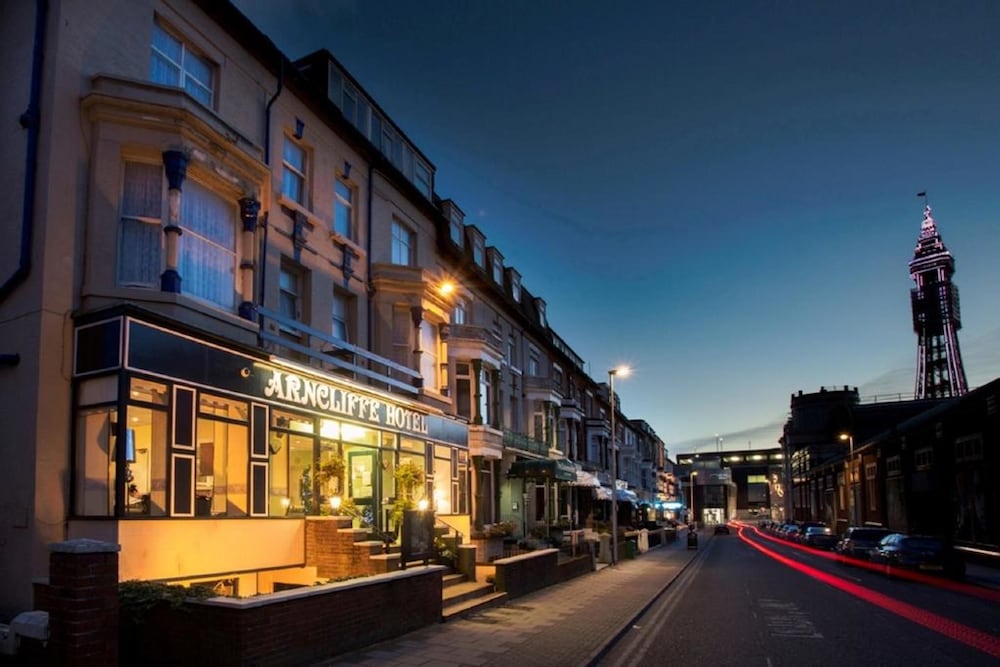 The Arncliffe Hotel 2/50