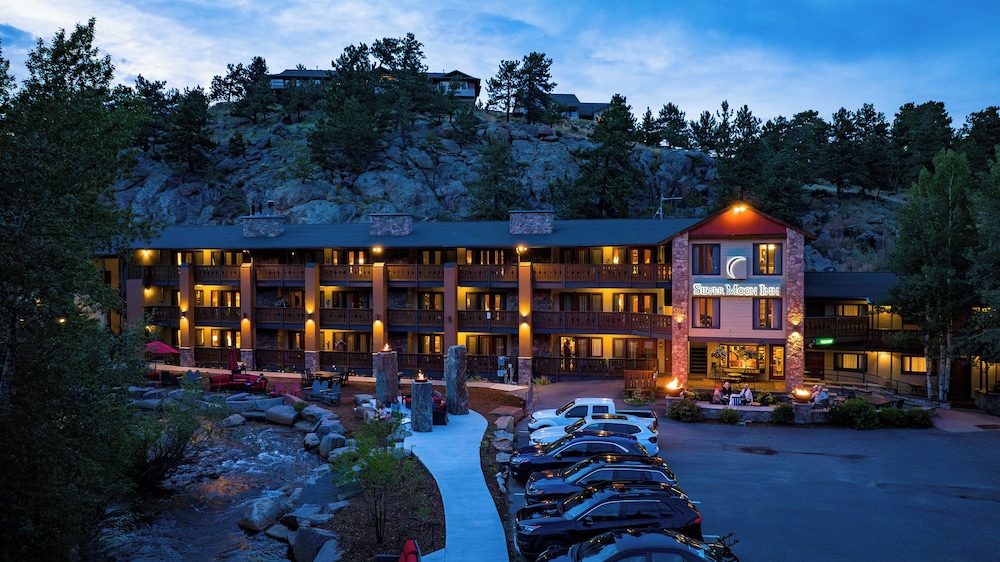 Silver Moon Inn 6/70