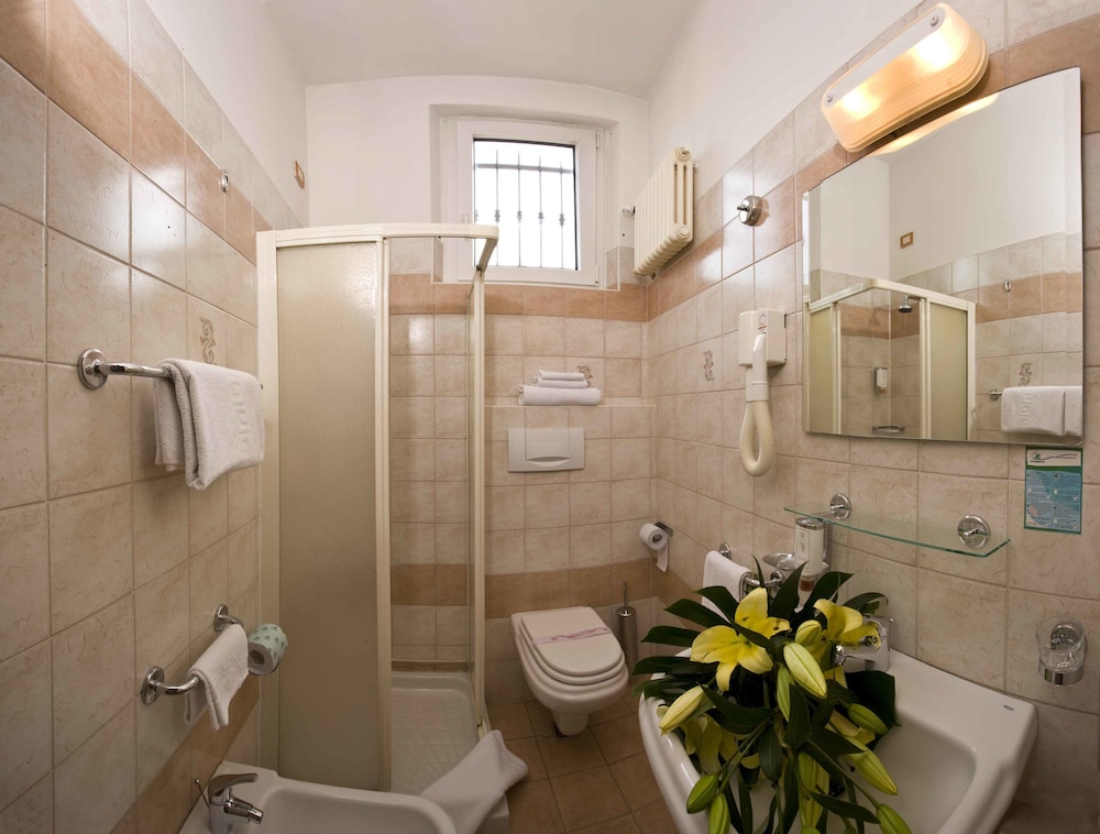 STANDARD, DOUBLE OR TWIN BED