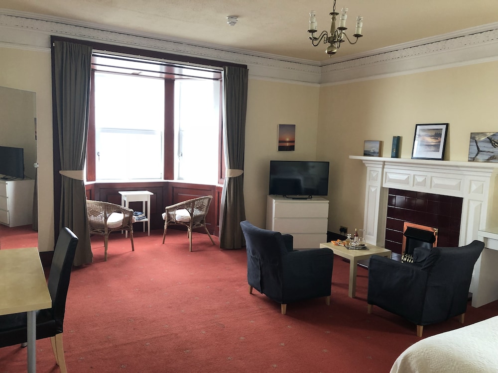 The Bowmore House Bed and Breakfast 22/36