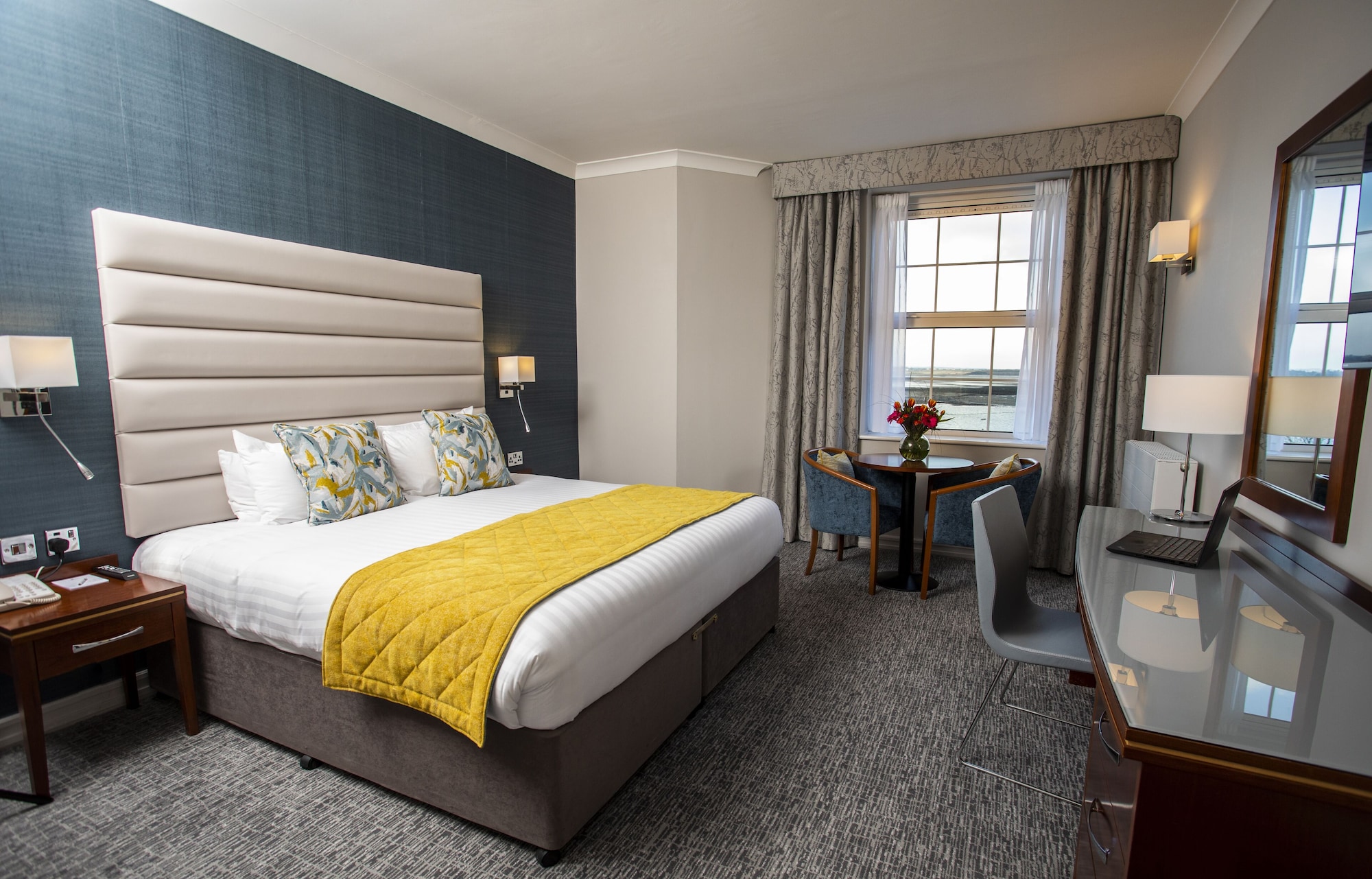 SUPERIOR, DOUBLE BED