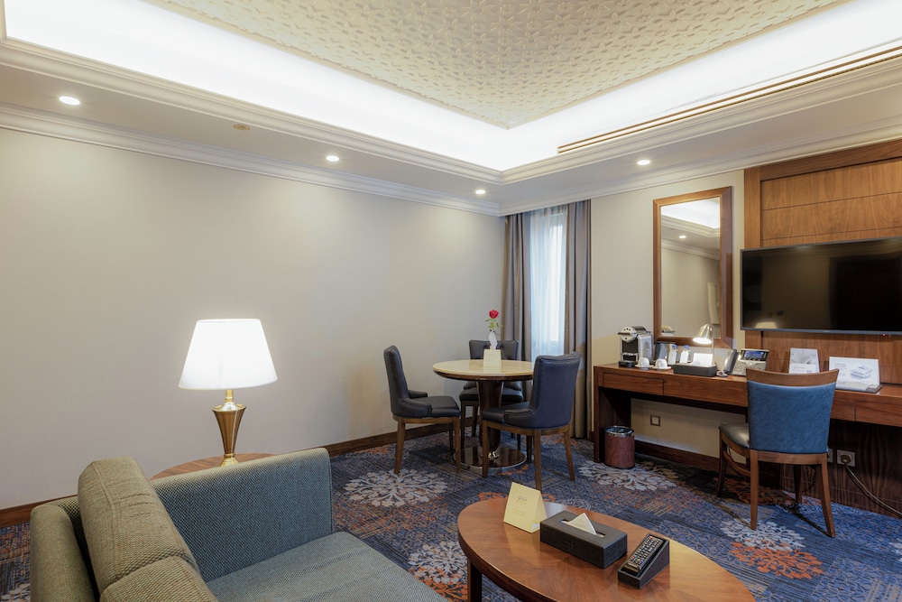 Maden Hotel 46/50