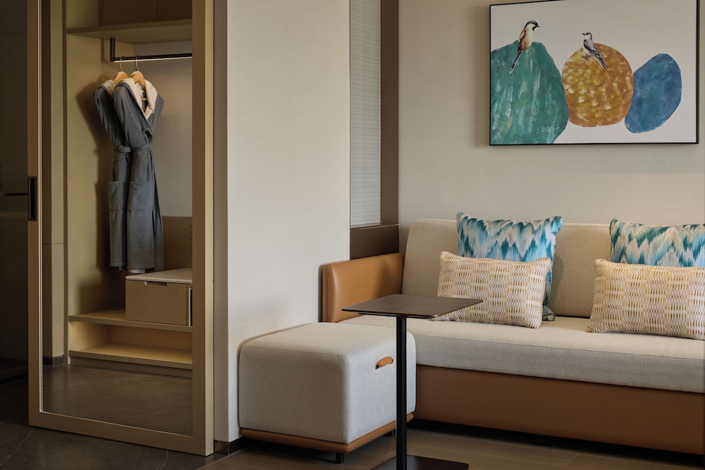 Hyatt Place Kunming South Railway Station 24/50