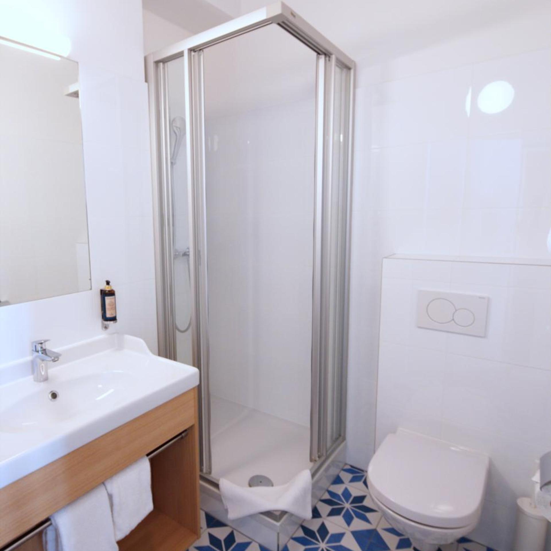 غرفة سوبيريور ثلاثية، HOTEL DREI KRONEN VIENNA CITY 4/6