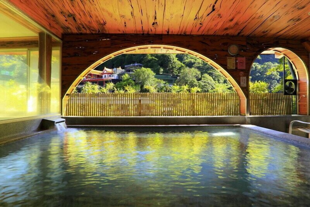 Full Moon Spa 40/59