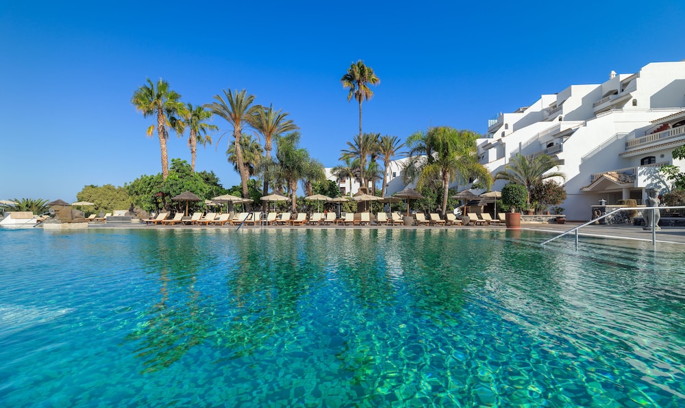 Regency Country Club Hotel in CHAYOFA