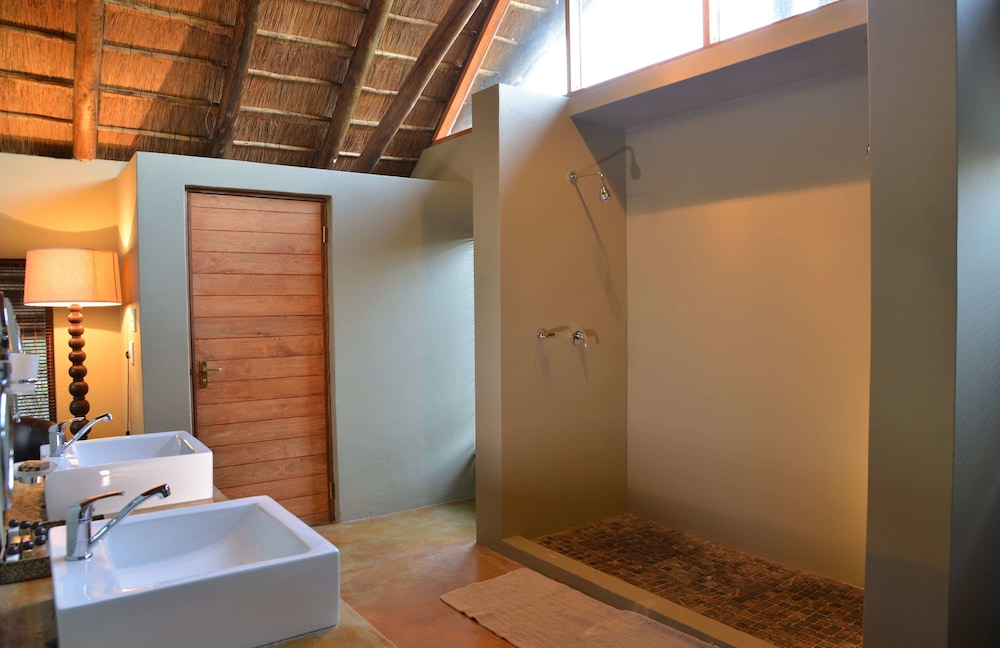 Black Rhino Game Lodge 21/69