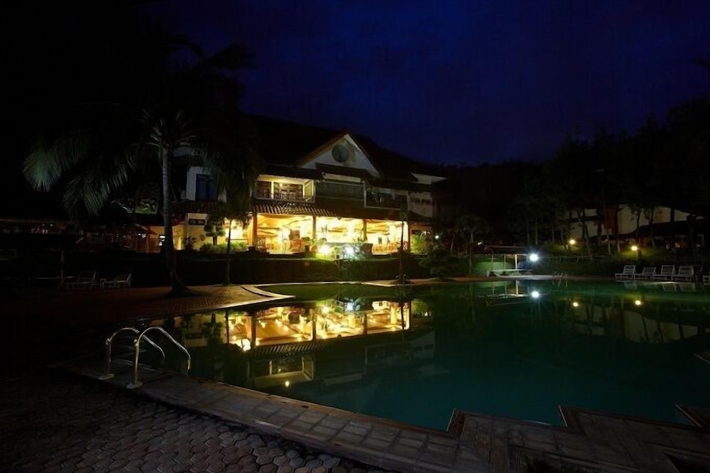 Kusuma Agrowisata Resort Convention Hotel 8/64