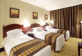 المنى كريم ليدر(Al Muna Kareem Hotel- EX Leader) 9/22