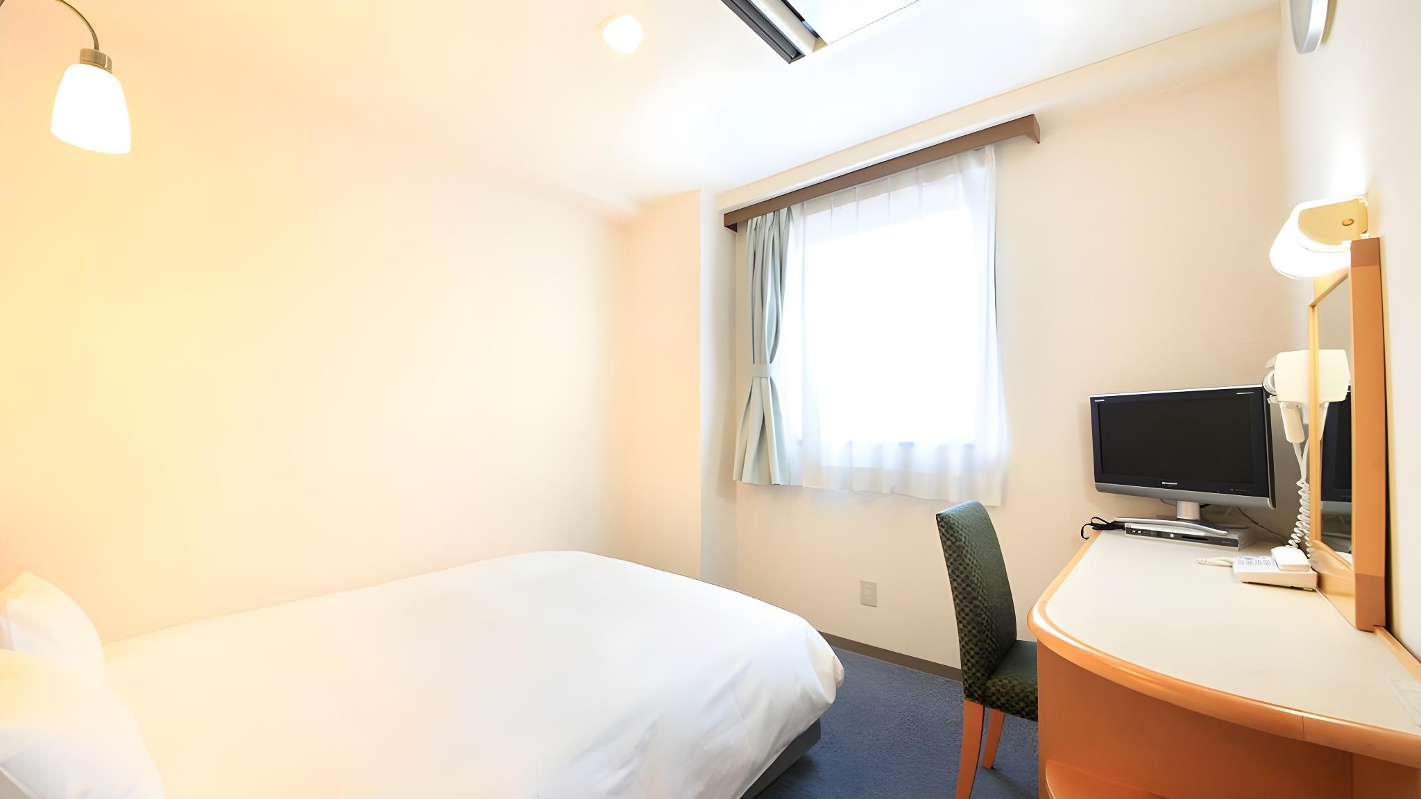 Semi Room, Standard, Semi Double Bed