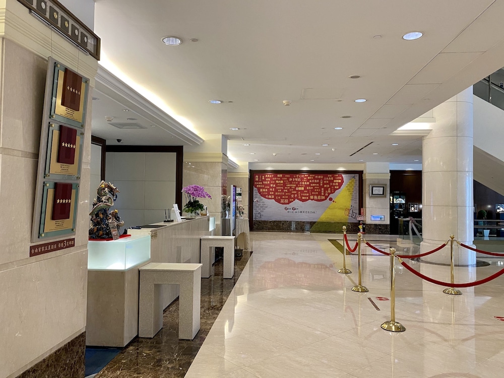 Evergreen Plaza Tainan 55/64