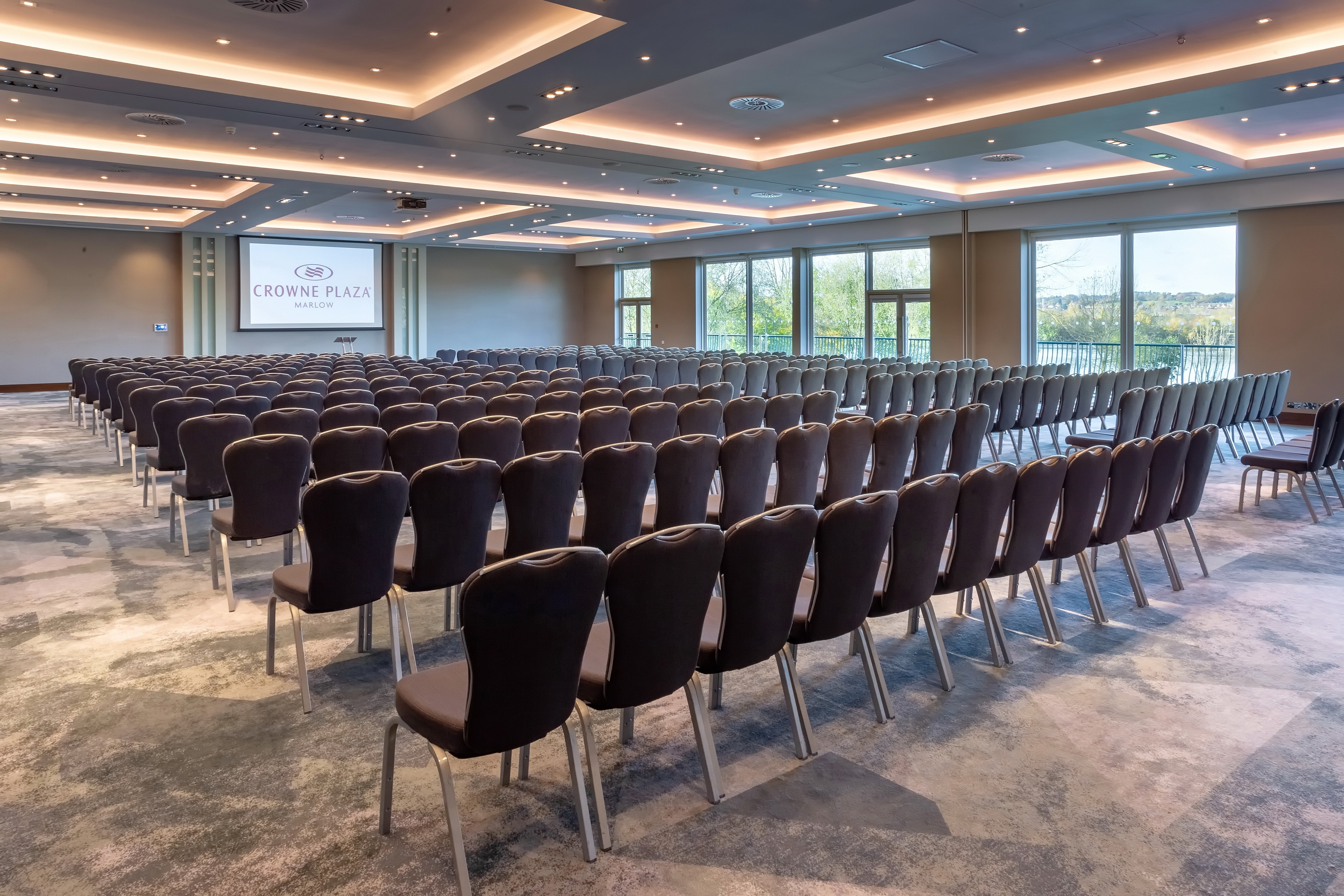 Crowne Plaza Marlow 60/74