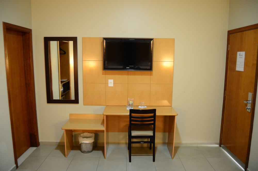 Limeira Suites 37/45