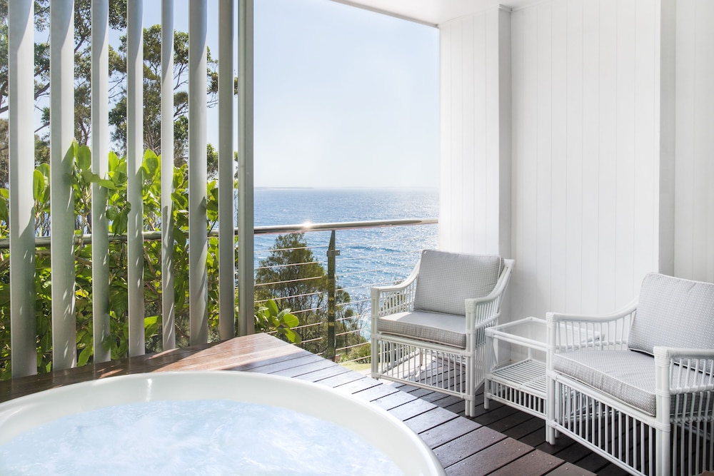 Bannisters by the Sea Mollymook 26/50