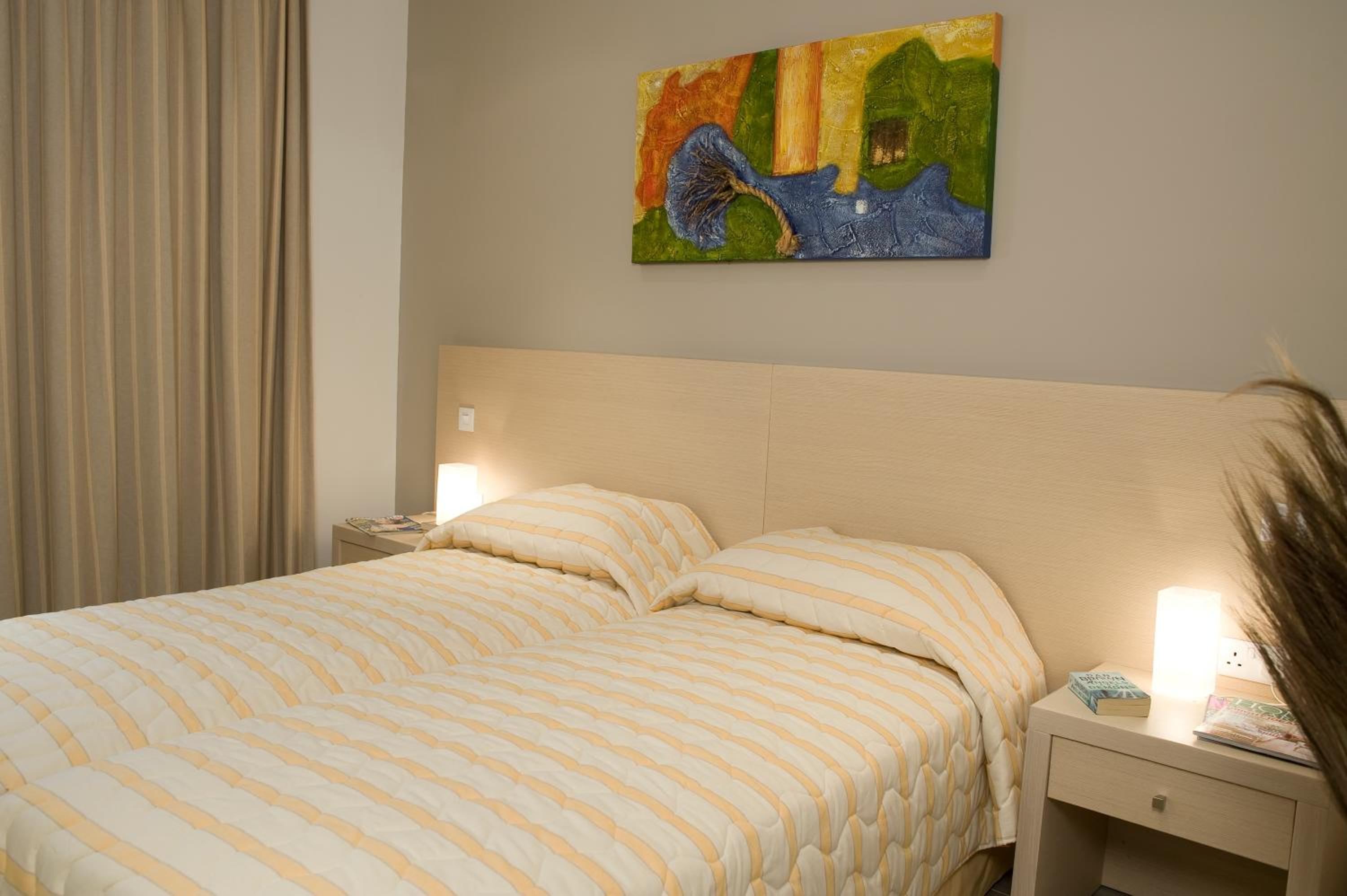 2 Bedrooms, Suite, Twin Beds, Inland View, Sofa