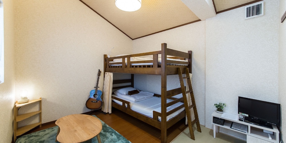 Guest House Na-No-Hana - Hostel Caters To Women 7/15