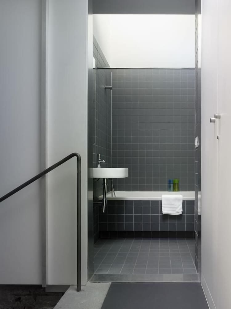 Hotel Moure 43/50