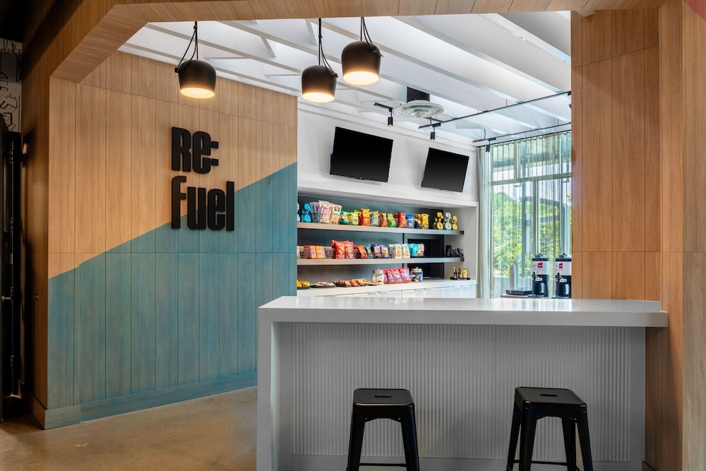 Aloft Nashville Airport 22/33
