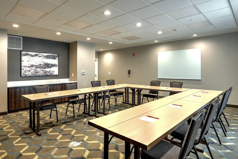 Residence Inn Harrisburg North 57/61