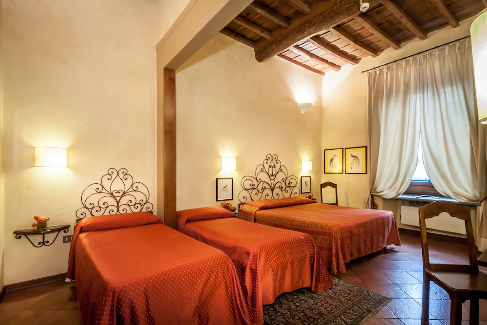 Hotel Marios 25/56