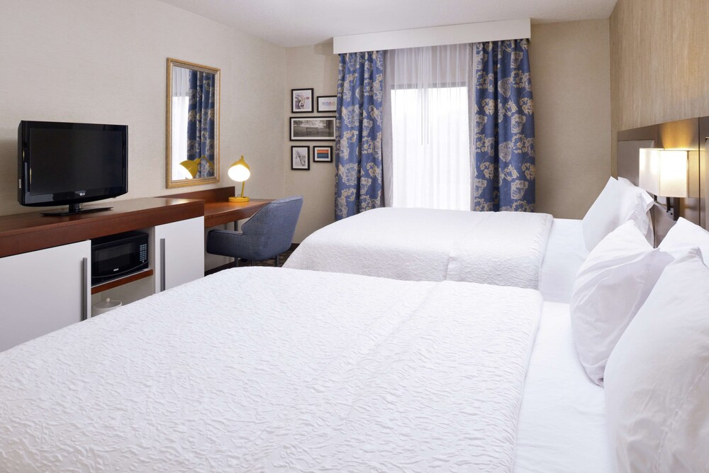 Hampton Inn Suites Wilmington 14/51