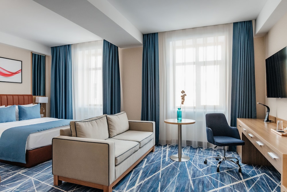 Ramada by Wyndham Astana 12/50