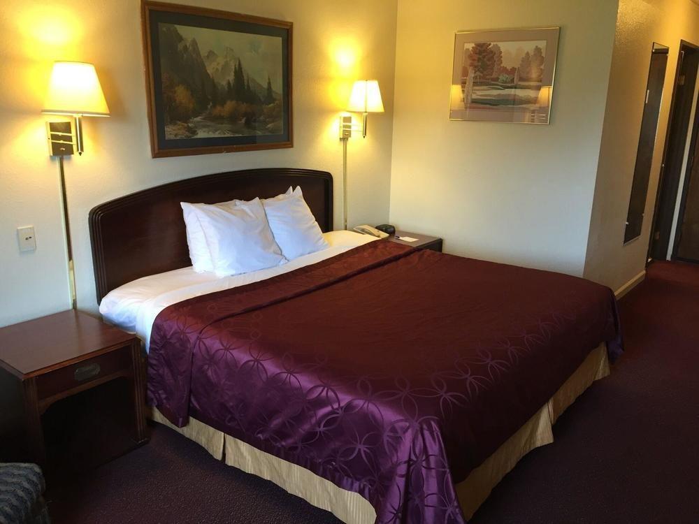 Waterloo Inn Stockton 16/20