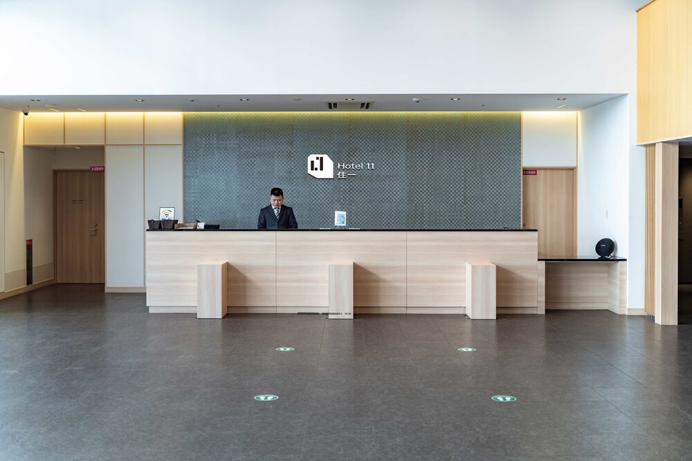 Kansai International Airport Hotel 11 10/54
